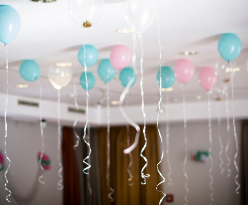 Ballons sind eine beliebte Raumdeko für Babypartys (c) anjia_k