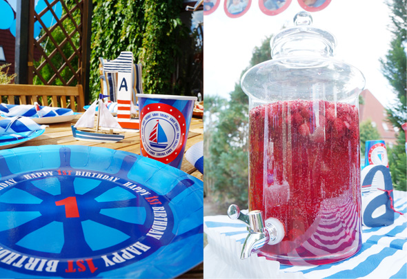 Mini-Rettungsringe als Serviettenhalter und leckere Erdbeer-Bowle