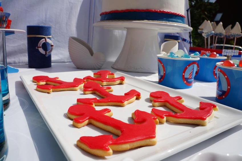 Anker-Plätzchen sind eine schöne Idee für maritime Sweet Tables
